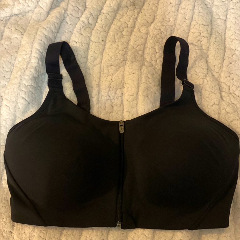All in Motion Zip Front Sports Bra (38 DD)